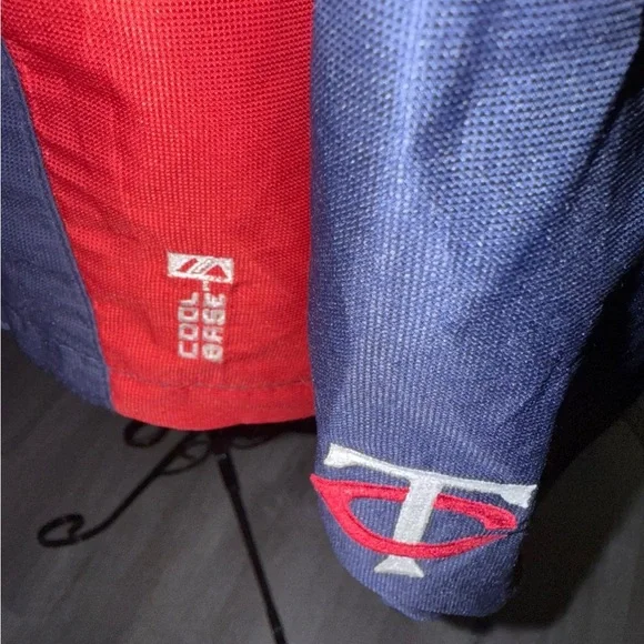 Majestic Navy and Red Pullover Jacket - Picture 4 of 5